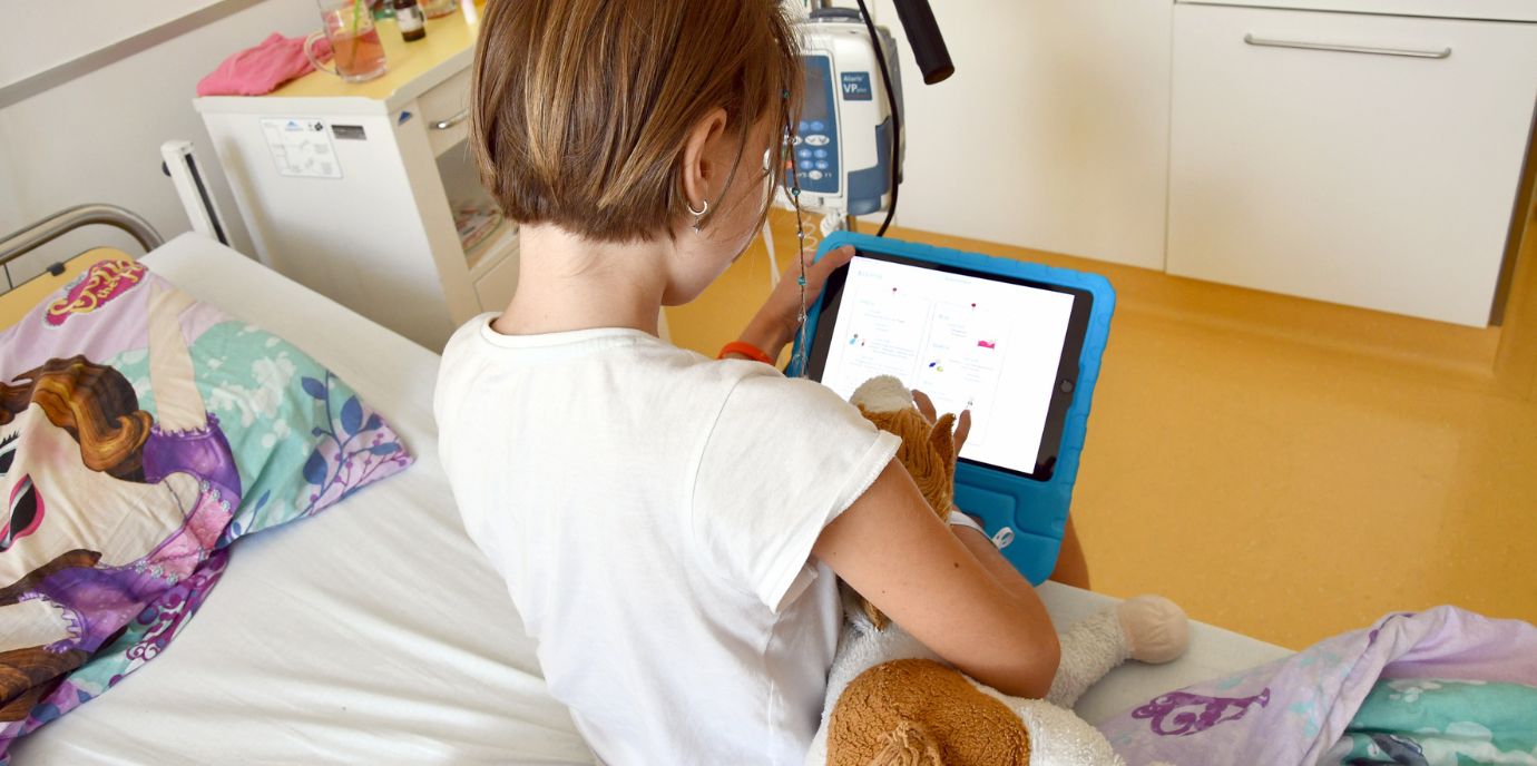 Die direkte Übermittlung der eigenen Symptome via App ermöglicht es, die Perspektive der Kinder in die Krebsbehandlung miteinzubeziehen. (c)MUI/Bullock NEWS_Kinderonkologie_Fatigue.jpg