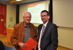 Referent OA Dr. Stefan Kastner (re.) und Präsident Univ.-Prof. Raimund Margreiter bei der ALUMN-I-MED Veranstaltung.