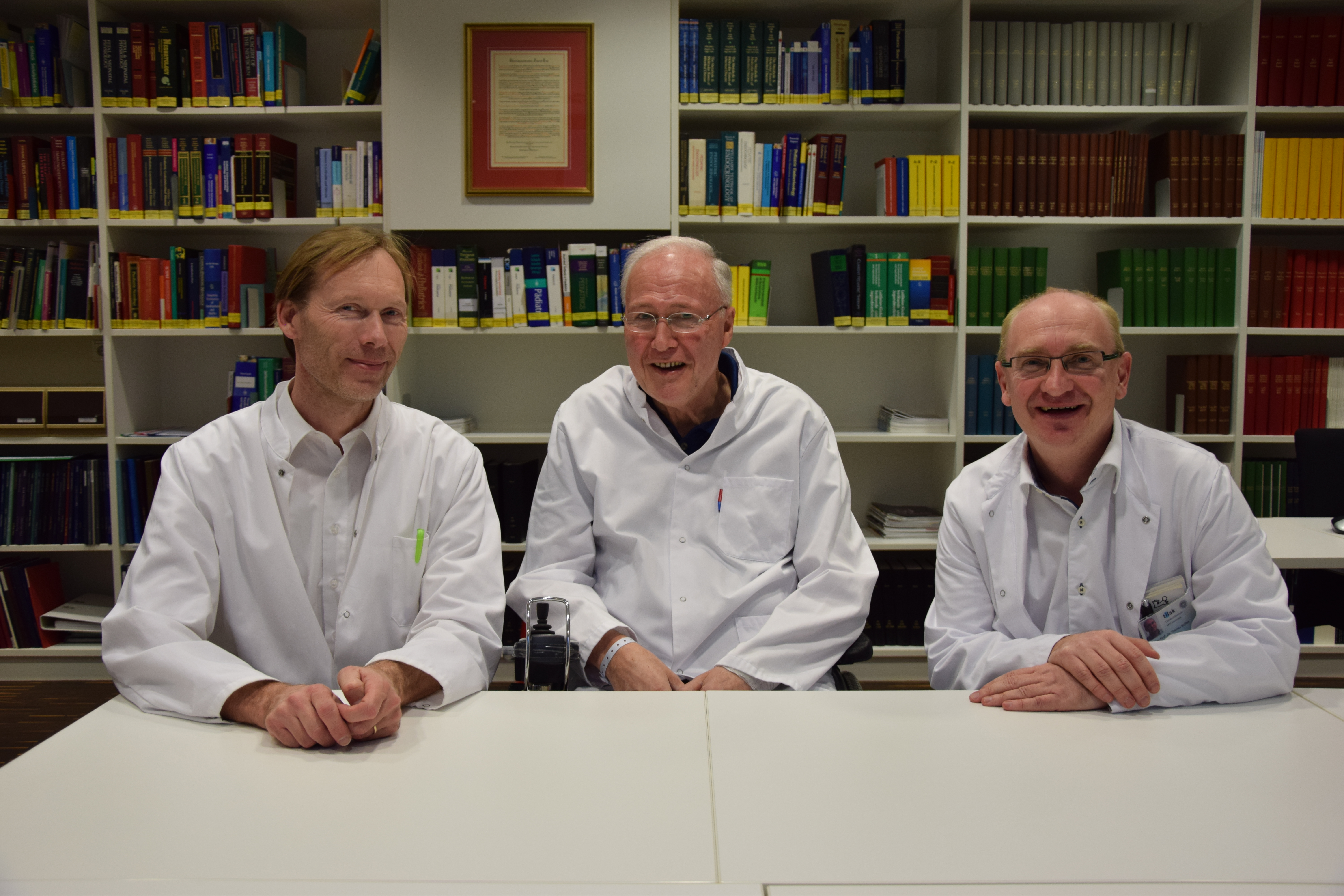 Assoz. Prof. Andreas-Robert Janecke, Univ.-Prof. Gerhard Gaedicke und ao.Univ.-Prof. Thomas Müller freuen sich über dne OeNB Förderung. (v. li. n. re.) Foto. MUI