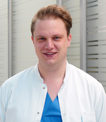 Dr. Matthias AMPROSI